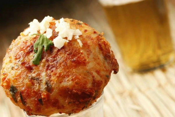 Bolinho de arroz bar do Momo