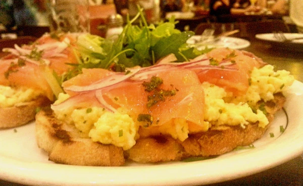 Astor Tartine Salmao