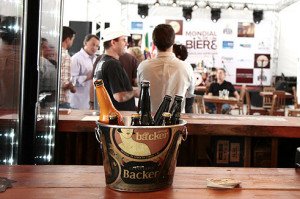 Jacaré Grill comemora 24 anos com festa, inauguração de parklet e pastel de jacaré