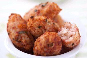 Jacaré Grill comemora 24 anos com festa, inauguração de parklet e pastel de jacaré