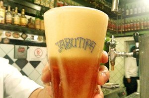 Food Hall é misto de empório chique e praça de alimentação de nome pomposo