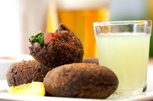Bolinho de feijoada do Aconchego Carioca