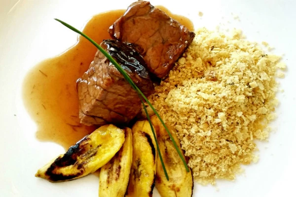 Nova casa do chef Charlô Whately, Cha-Cha é o atual hotspot de almoço no Itaim