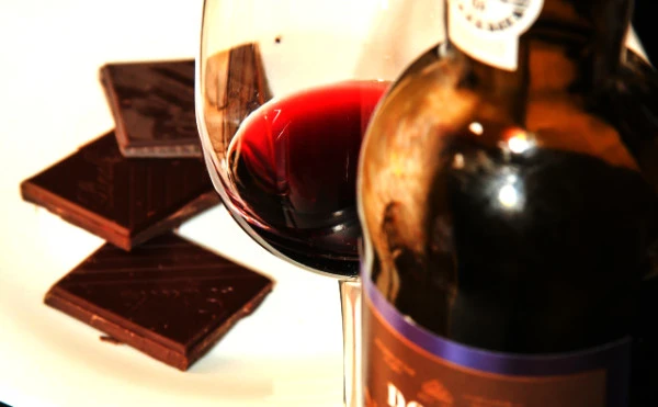 Vinho do Porto feito especialmente para combinar com chocolate chega ao Brasil