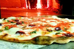 Donos da Casa 92 inauguram o descolado bar-restaurante Sala Especial, em Pinheiros