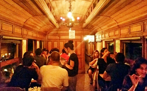 Novo bar Beatnik, dentro de um vagão de trem, reforça onda hipster na Mooca
