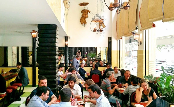 Querida lanchonete Frevinho inaugura sua nova sede na Rua Oscar Freire, nos Jardins