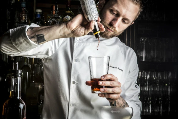Employees-Only-Bartender-Steve-Schneider
