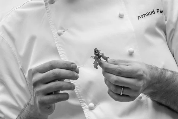 Chef duas-estrelas Michelin, Arnaud Faye abre série de jantares Grand Table, no Hyatt