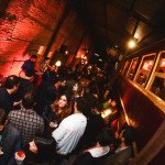 Bar-balada BTNK, dentro de vagão de trem na Mooca, começa a abrir às sextas-feiras