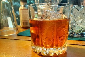 SubAstor abriga lançamento do Arapuru, primeiro gim london dry feito no Brasil