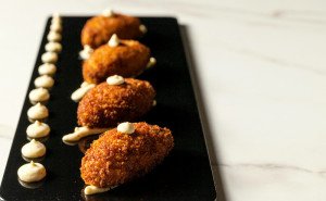 Recreo_Croquetas de jamón ibérico e frango_ Rubens Kato3