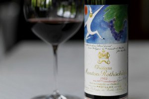 Descolado Ema estreia em novo endereço nos Jardins e já está concorridíssimo 