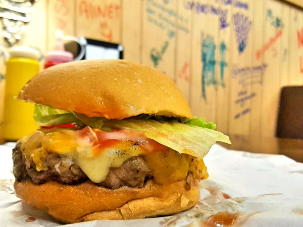 Burgerjointrio
