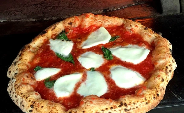 Pizzaria do Eataly, Rossopomodoro abre primeira (e ainda desajustada) casa no Itaim