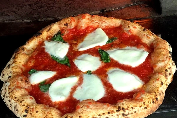 Pizzaria do Eataly, Rossopomodoro abre primeira (e ainda desajustada) casa no Itaim