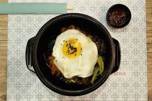 Cateto Pinheiros ganha no piso superior bar de coquetéis Oak, que celebra o bourbon