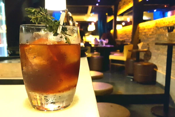 Sócios do japonês Dô inauguram descolado bar de coquetéis e saquês no Baixo Pinheiros