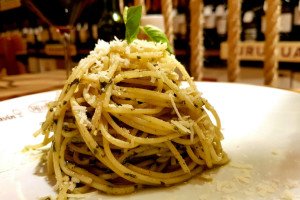 Astor chega ao shopping JK Iguatemi com belas instalações e foco em coquetelaria