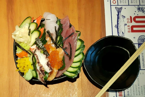 Sócios do japonês Dô inauguram simpático boteco em frente ao restaurante de Pinheiros