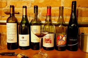 Em Pinheiros, Sede 261 projeta-se como um dos mais interessantes bares de vinhos da cidade