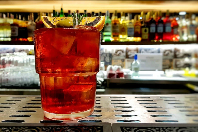 Sylvester Bar
