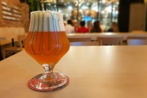 Tan Tan Noodle Bar dobra de tamanho e ganha atraente balcão dedicado à coquetelaria