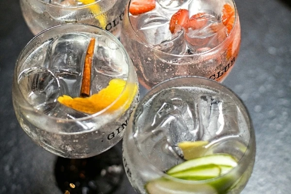 Periquita & Gin Club
