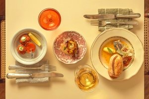 Vila Madalena ganha bacana pizza-bar Marias e Clarices, que usa cerveja na massa da pizza