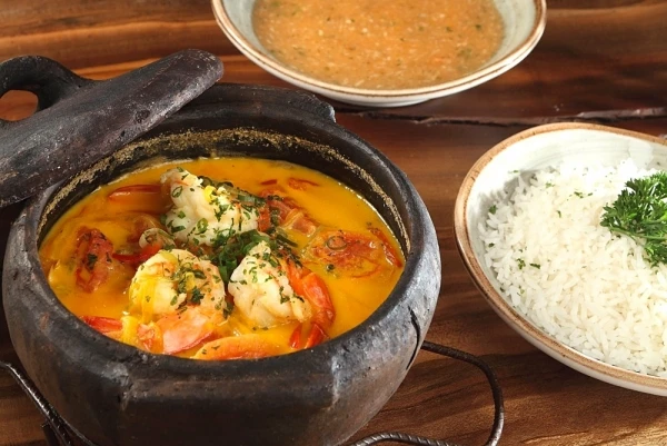 Sucesso no Litoral Norte, Badauê traz a SP suas receitas caiçaras com peixes e camarão