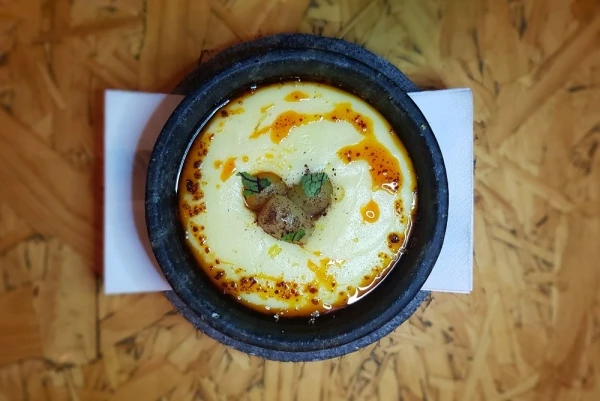 Firin Salonu muda de endereço e ganha novas receitas turcas com toques autorais