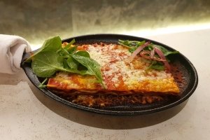 Sucesso no Litoral Norte, Badauê traz a SP suas receitas caiçaras com peixes e camarão