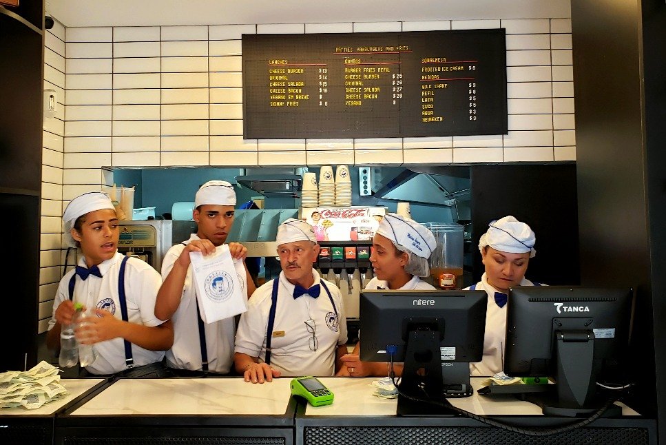 Novo rooftop paulistano, Lassù atrai com salão giratório e boa cozinha em  Santana