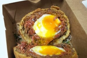 Uma das joias de 2020, bar Caledonia celebra o uísque com 120 rótulos e ótimos drinques