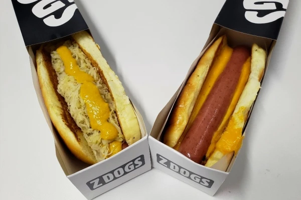 Grife centenária do hot dog, lanchonete nova-iorquina Nathan's Famous chega a SP