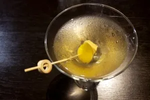 Novidade bacana na Barra Funda, Trago Bar projeta-se no pedaço pela boa coquetelaria