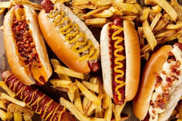 Grife centenária do hot dog, lanchonete nova-iorquina Nathan's Famous chega a SP
