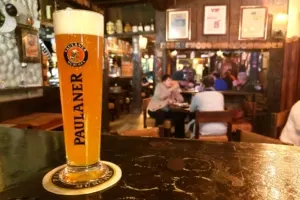Melhor bar alemão de SP, Zur Alten Mühle festeja 40 anos de história em plena forma