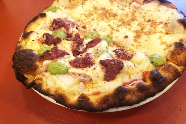 Chef Fellipe Zanuto inaugura na Mooca o Onesttà, que faz ode à 'vera pizza paulistana'