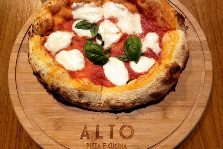 Alto Pizza e Cucina