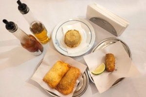 Esquina de 3 andares abriga a Lolla Osteria, uma rara boa novidade na região do Brooklin