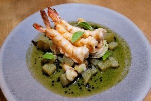 Com saída do canadense Daniel Burns, chef Cesar Costa reassume cozinha do Corrutela