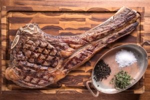 Paraíso ganha tailandês Krapook Khao, restaurante de alma caseira e acolhedora