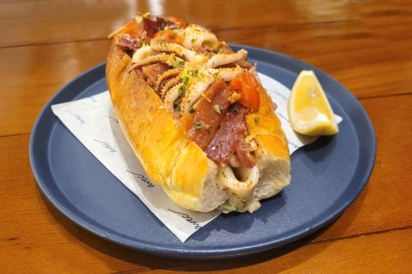 Novo avec, em Pinheiros, atrai com receitas de diversas parte do mundo e ótimos sanduíches