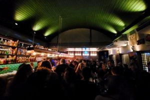 Sucesso no Itaim, SóShots & Gin Club ganha filial no burburinho do Baixo Pinheiros