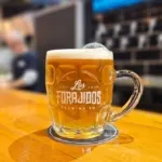 Los Forajidos Tap House atrai com ótimos chopes e pizzas artesanais na Vila Mariana