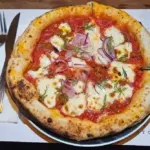 Avidità serve pizzas napolitanas muito boas e de preços amigáveis na região da Vila Mariana