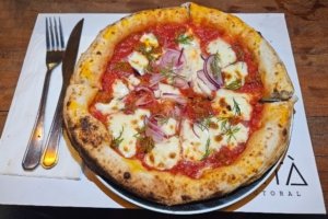 Com cozinha iluminada, Broca é um oásis da boa gastronomia na ruidosa Rua Aspicuelta