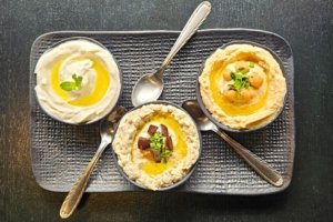 Bar A Casa da Esquina atrai com petiscos da chef Giovanna Grossi e boa coquetelaria