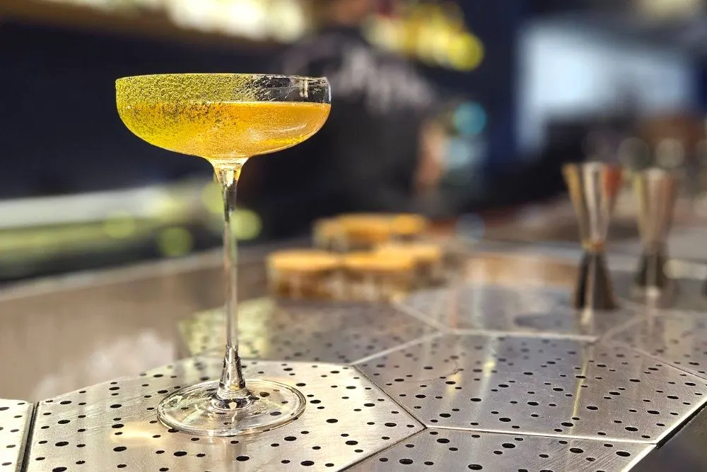 Fifty Fifty Cocktail Bar